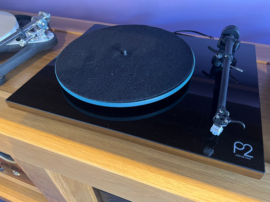Rega Planar 2 with Carbon cartridge - Ex Display